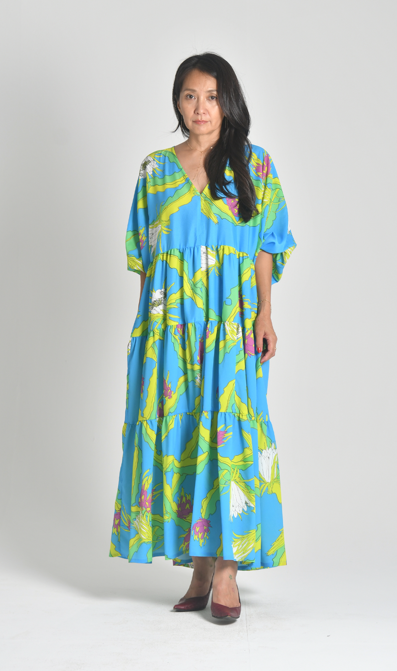 Vネックティアードワンピース | Dragon fruit blue