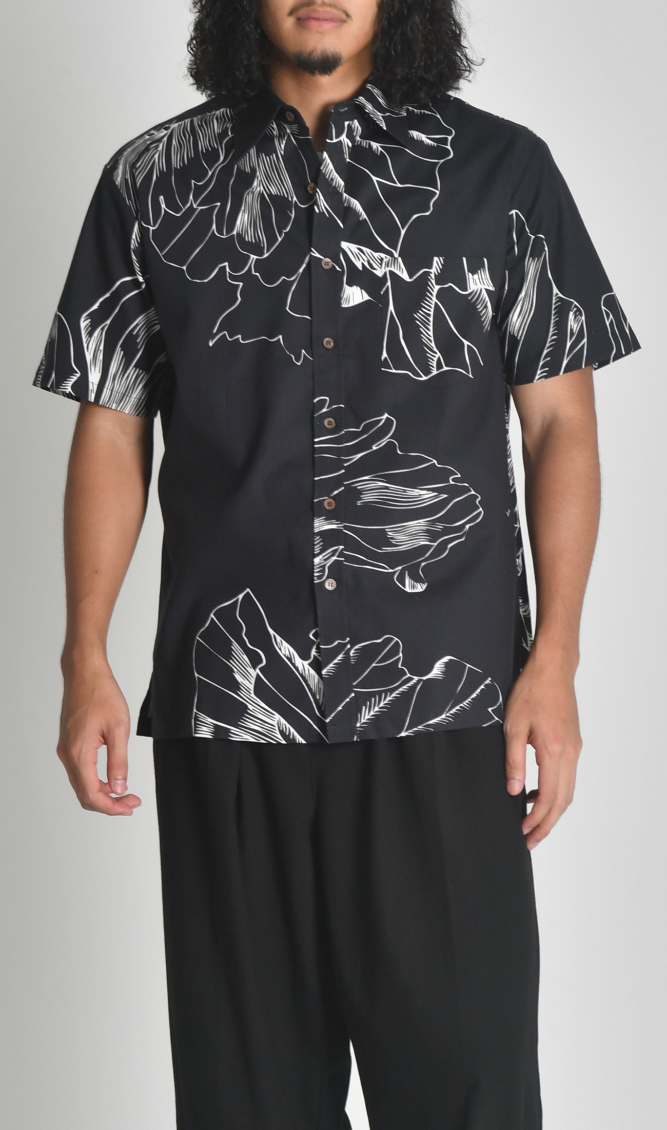 シャツ | Abstract black