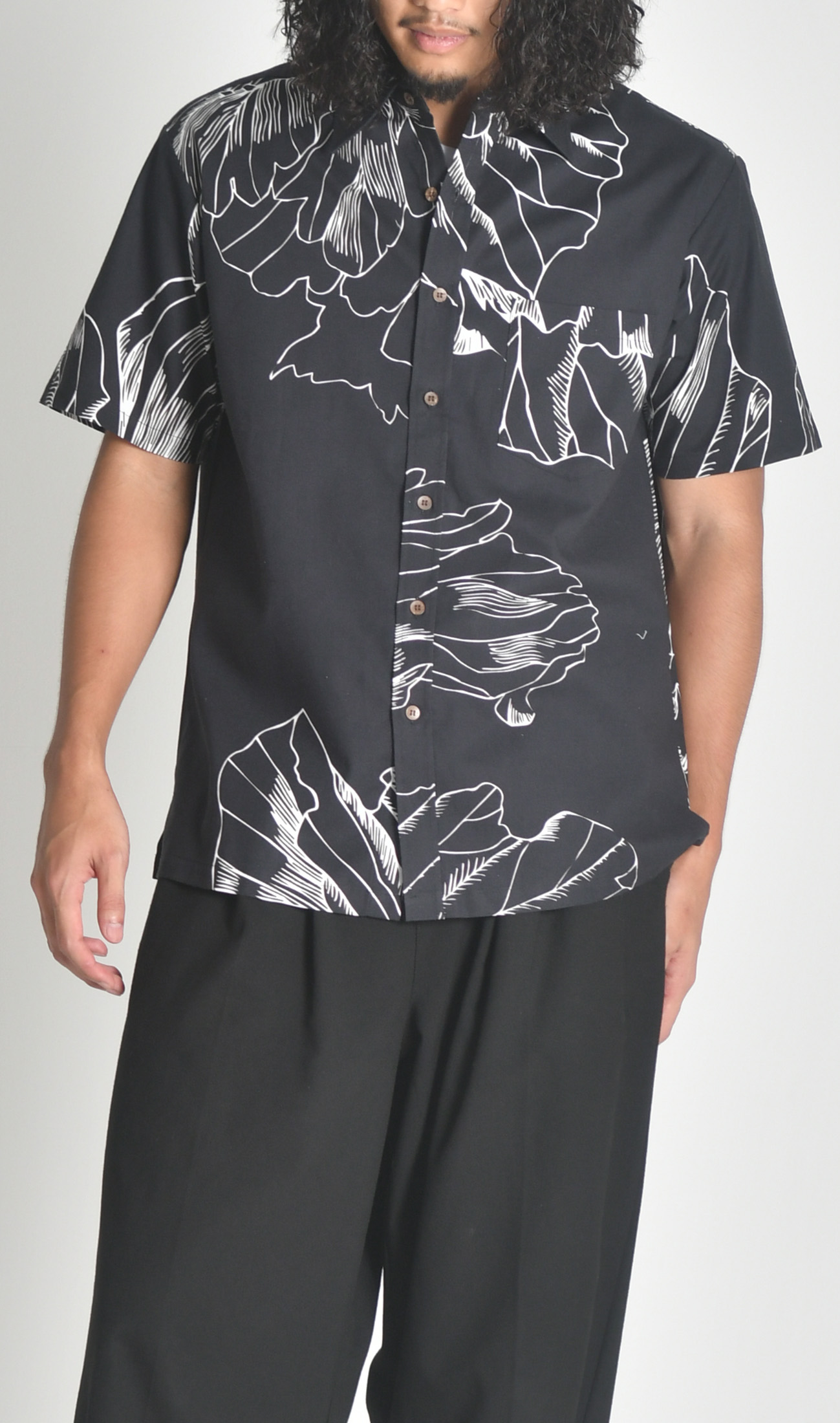 シャツ | Abstract black
