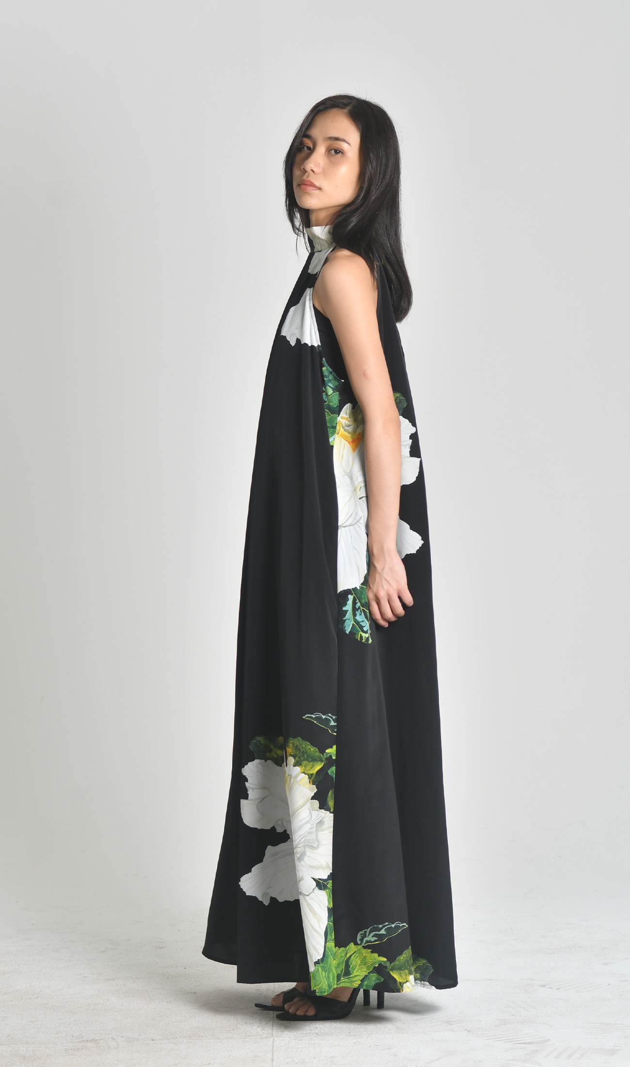 ホルタードレス | Hibis white