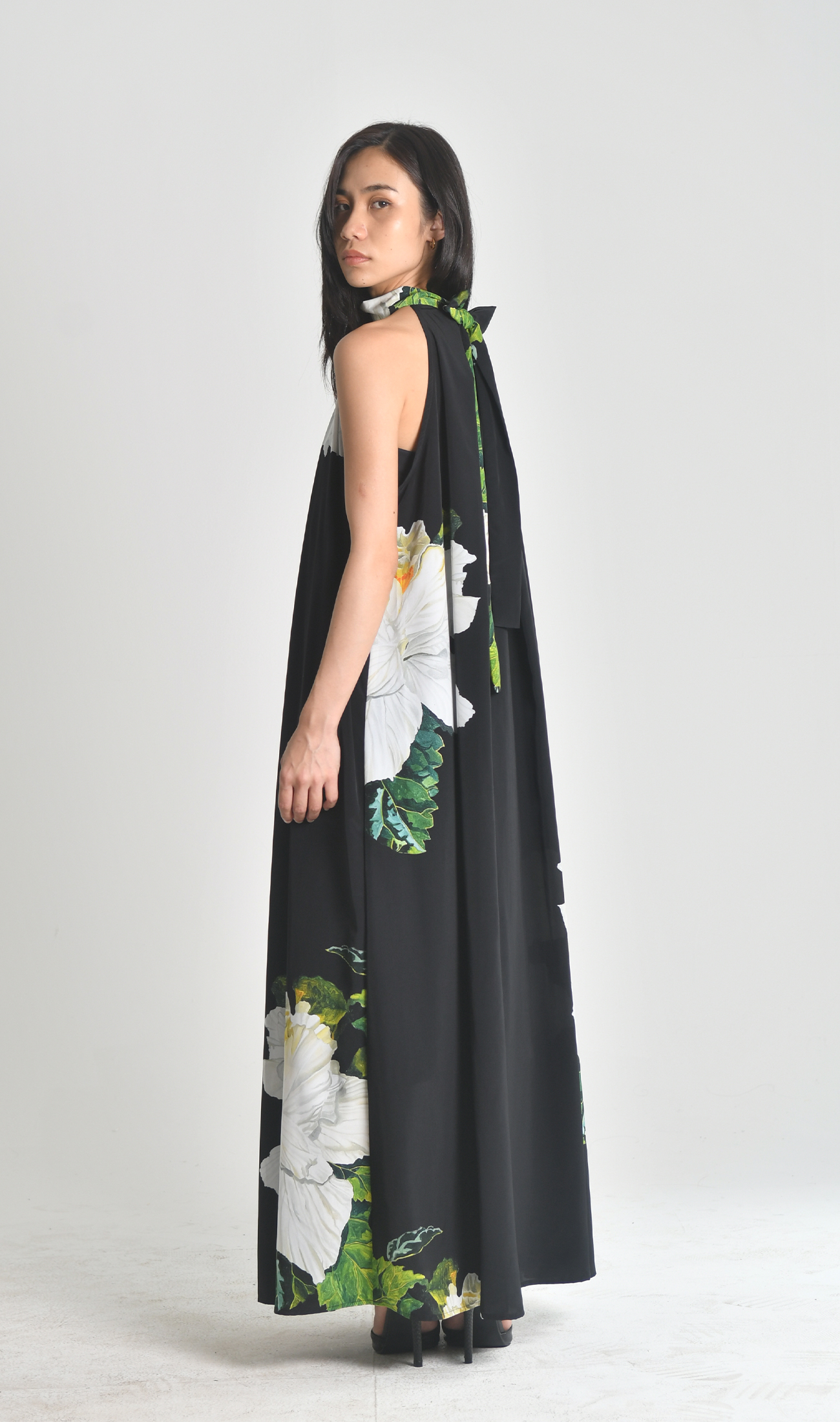 ホルタードレス | Hibis white